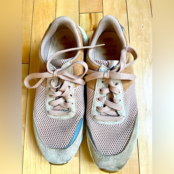 Sorel sneakers size 8US - Picture 1 of 5